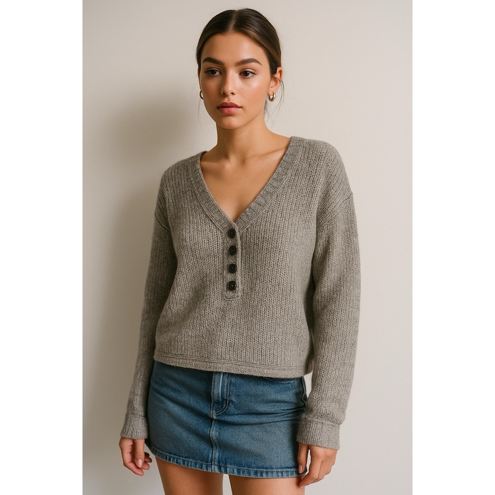 Urban Outfitters Henley Sweatshirt Womens SP Gray  Crop V Neck Oversize Cozy Y2K
